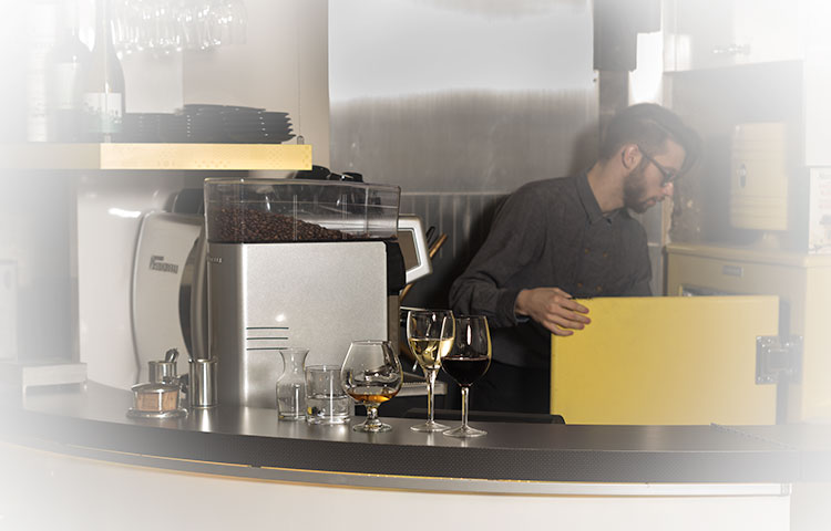 serveur frigo bar